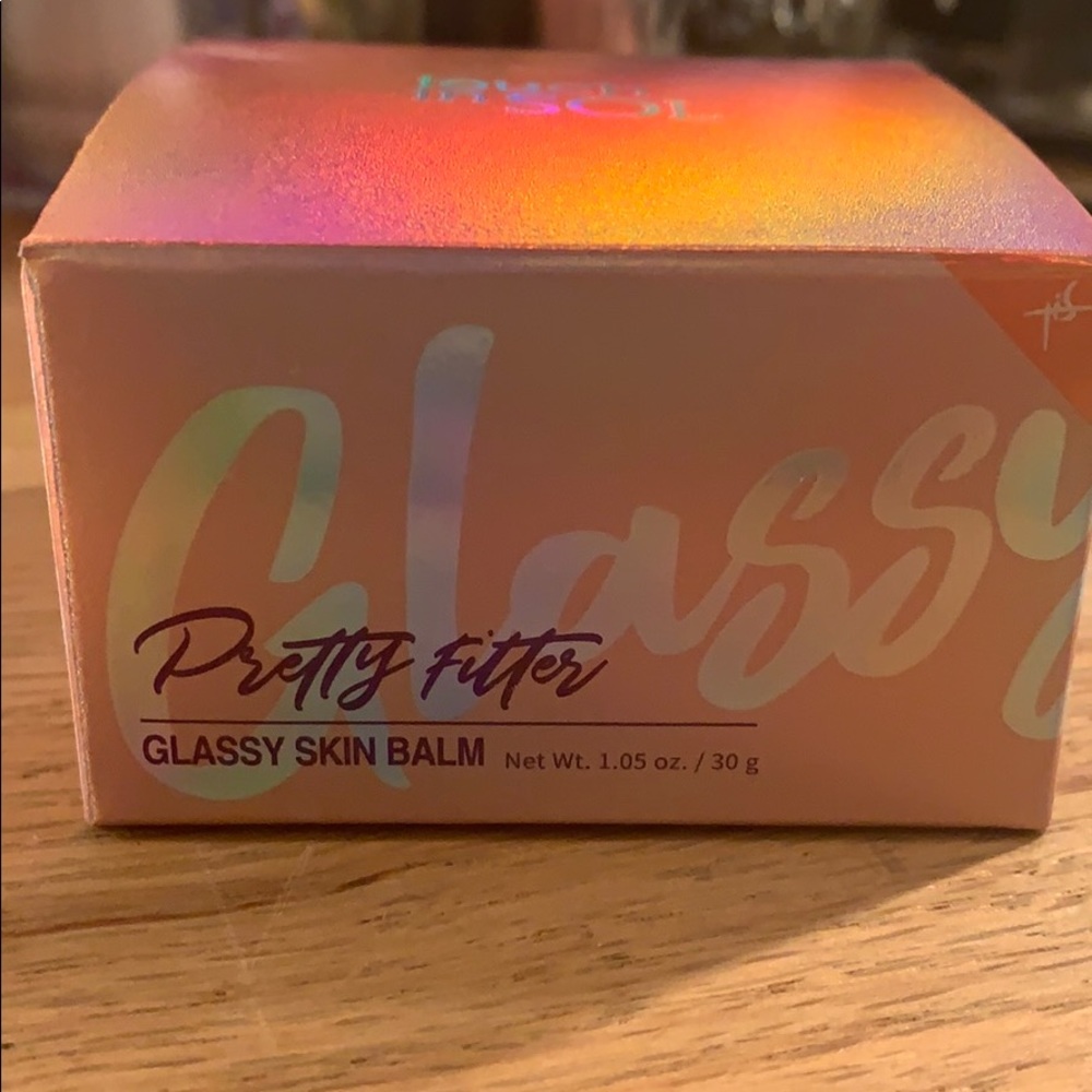 Glassy skin balm
